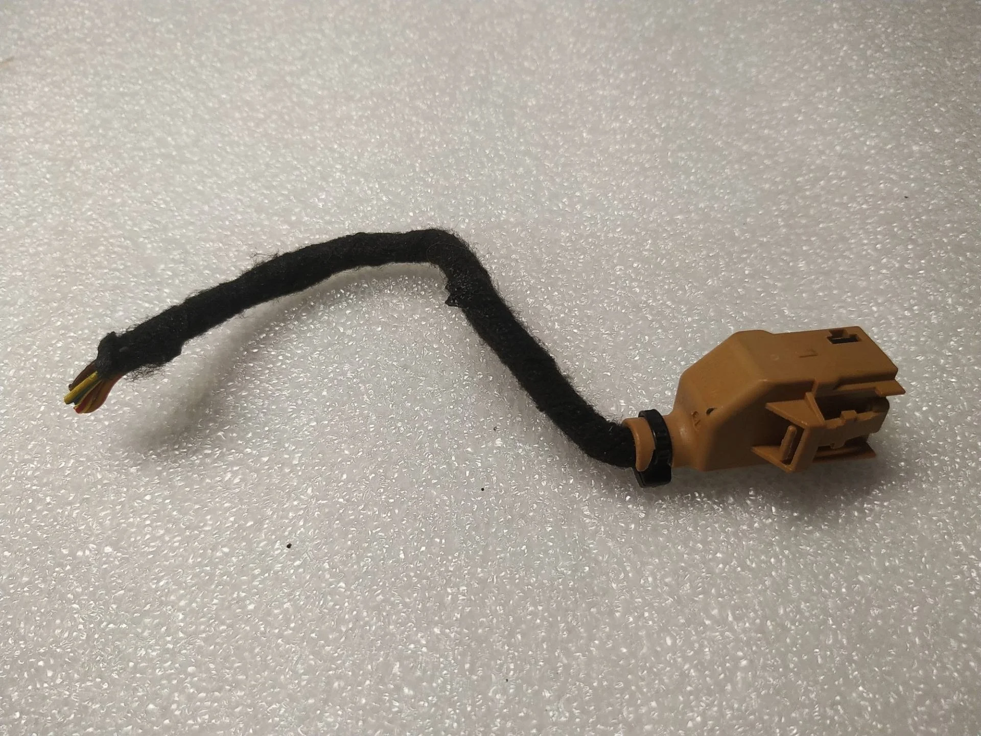 разъем (фишка) проводки Volkswagen Touareg 2 7P6 2013