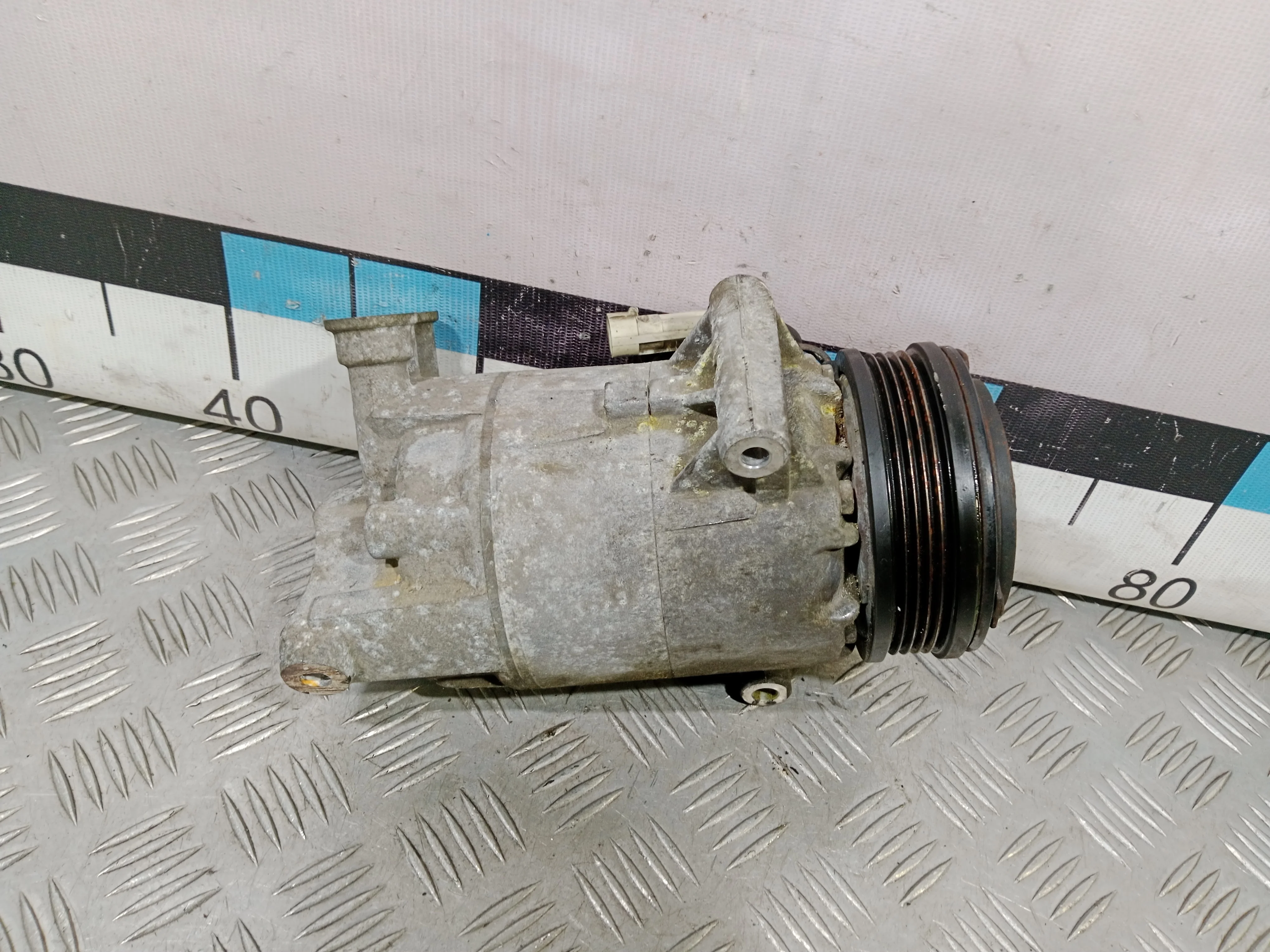 [Б/У] Компрессор кондиционера [Код: 00409025 ]