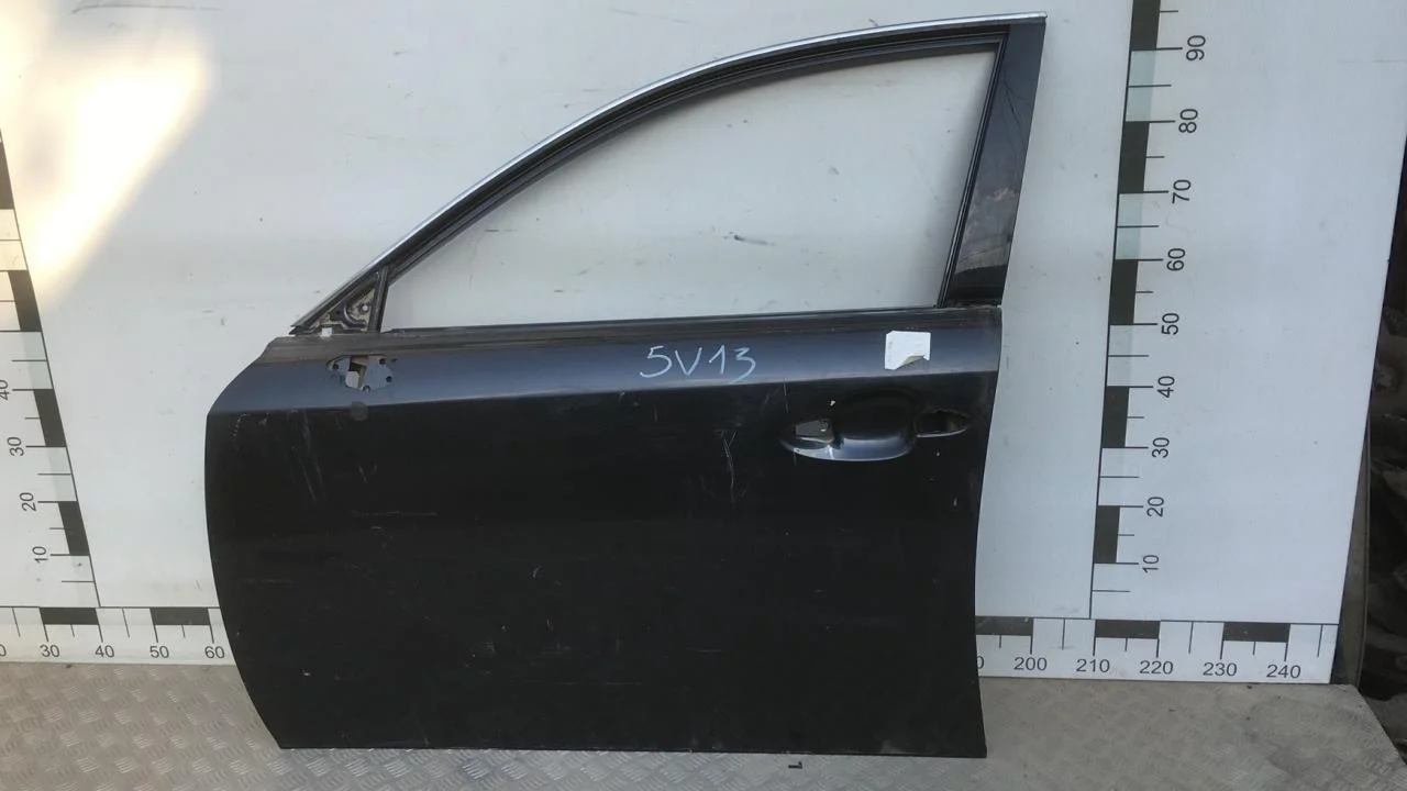 [Б/У] Дверь передняя левая Lexus IS 250 - маленькая вмятинка у ручки [ХОРОШЕЕ] [Код: 00333703 ]