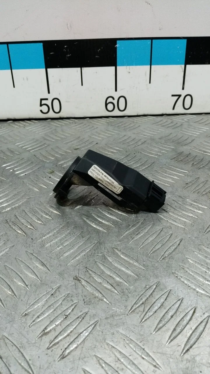 [Б/У] Иммобилайзер Toyota Corolla E12 [Код: 00377068 ]