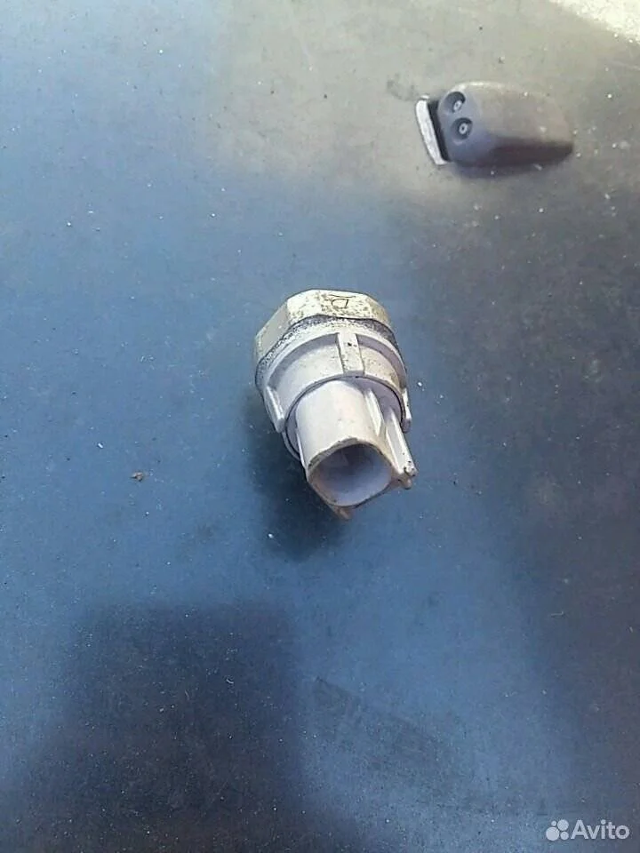 Датчик давления масла Toyota Camry XV50 рестайлинг (2014—2017)