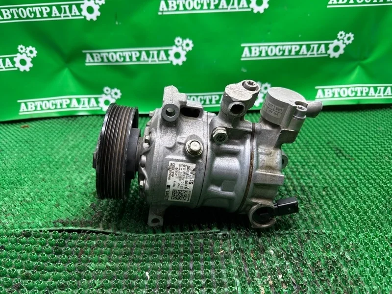 Компрессор кондиционера Volkswagen 5Q0820803M