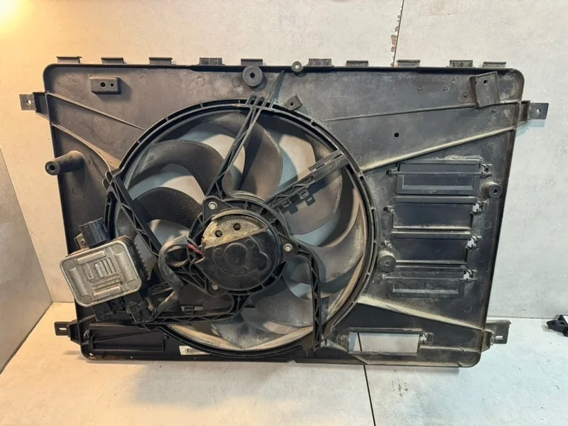Вентилятор охлаждения радиатора Volvo S80 2015