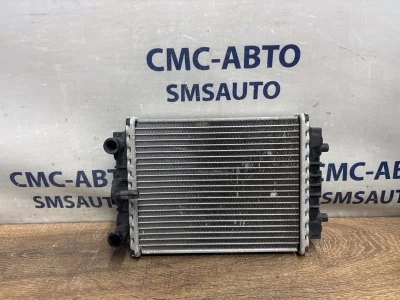 Радиатор дополнительный Audi A8 2014 8K0121212B D4 4.0 CTG