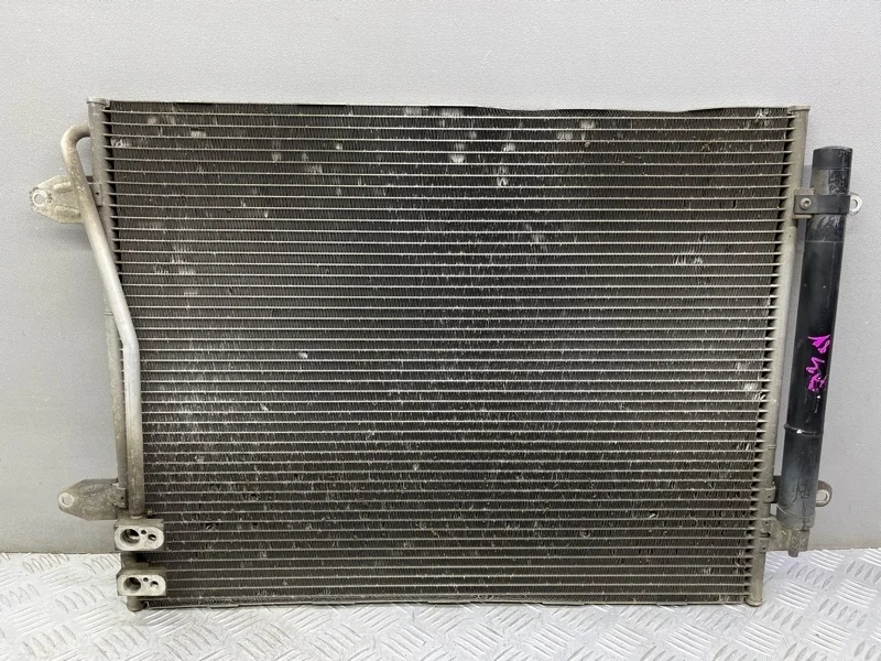 Радиатор кондиционера Volkswagen Passat B6