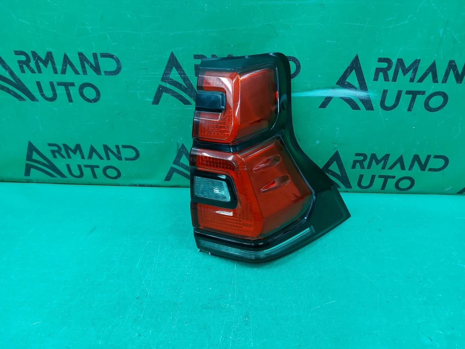 Фонарь TOYOTA LAND CRUISER PRADO 2017-нв 150