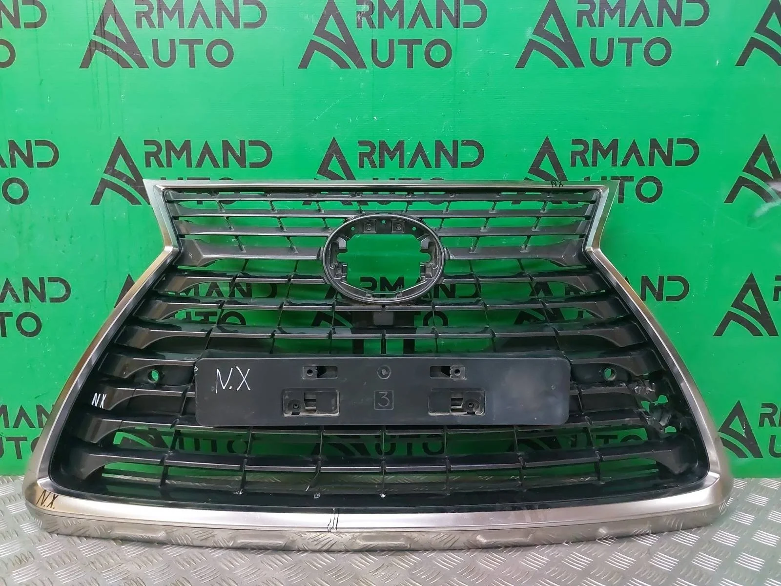 Решетка радиатора Lexus NX 2017-2021