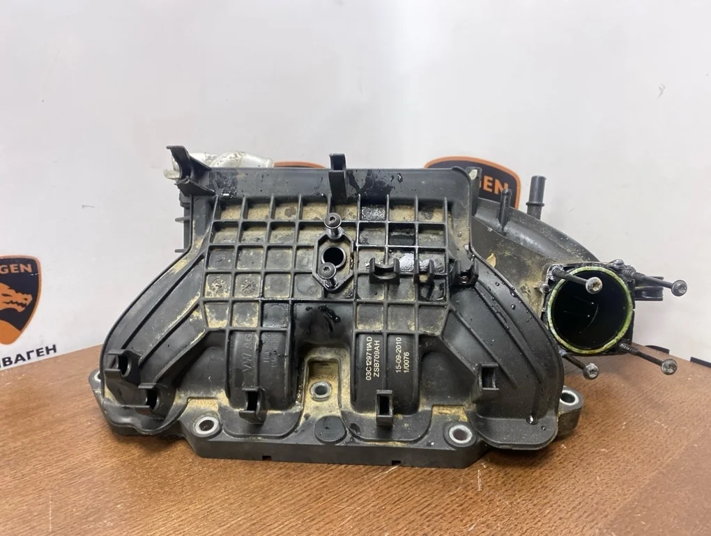 Коллектор впускной Volkswagen Golf 2011 5K