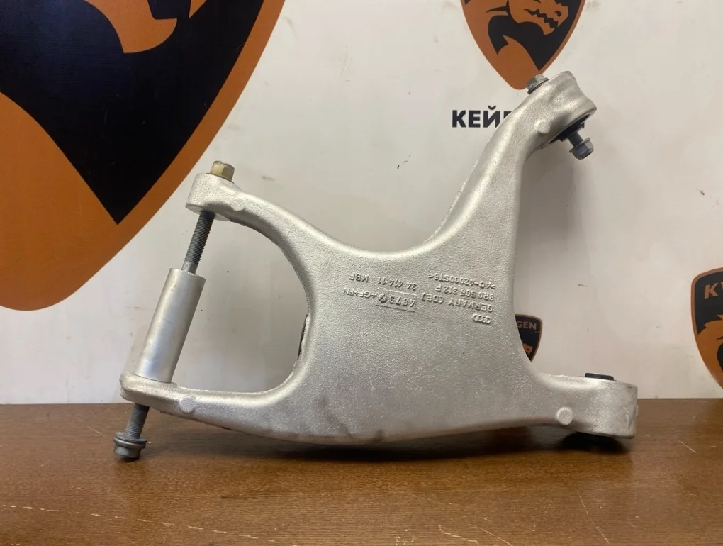 Рычаг подвески нижний Audi SQ5 2016 8R