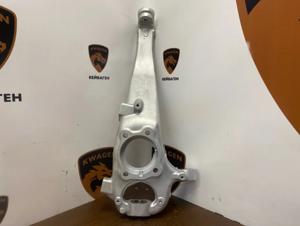 Кулак поворотный Volkswagen Touareg 2013 7P