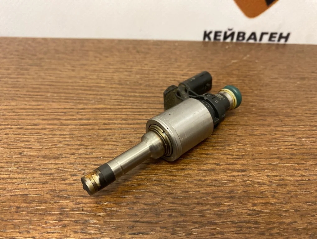 Форсунка топливная Volkswagen Golf 2016 MK7