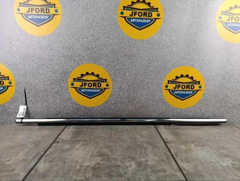 Молдинг на дверь Lexus LX570 2018 URJ201