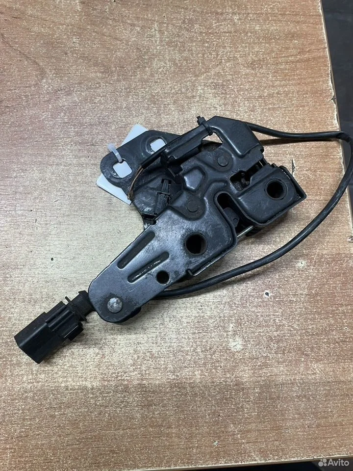 Замок капота audi a6 4f0823509b