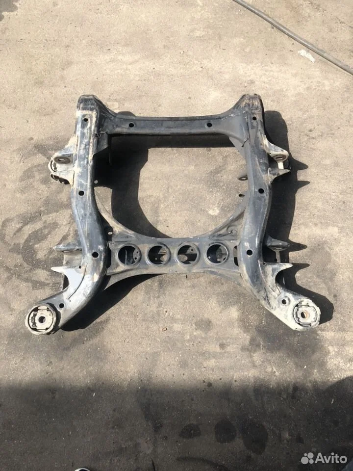 Подрамник audi q7 touareg 06-15