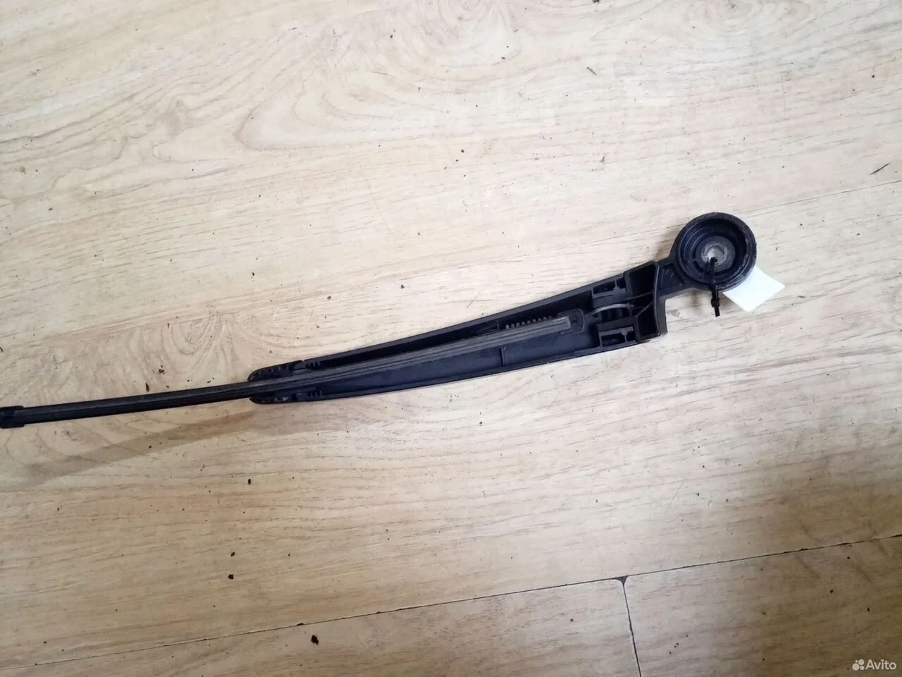 Поводок заднего дворника vw touareg 1