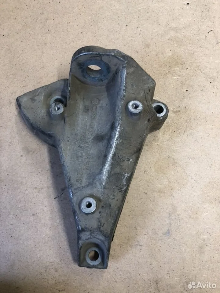 Кронштейн акпп vw audi a4 passat b5 8d0399113at
