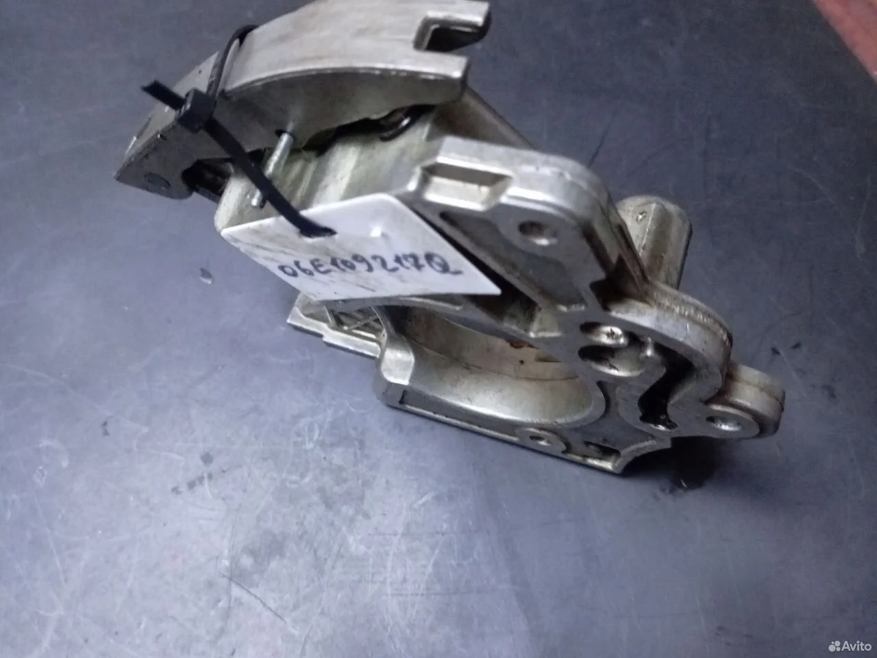 Натяжитель цепи грм vag 06e109217q