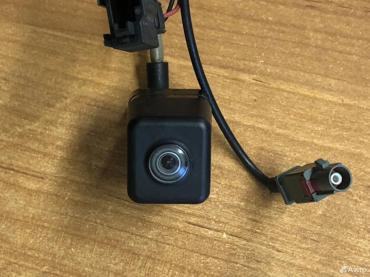Камера заднего вида vag 4l0980551