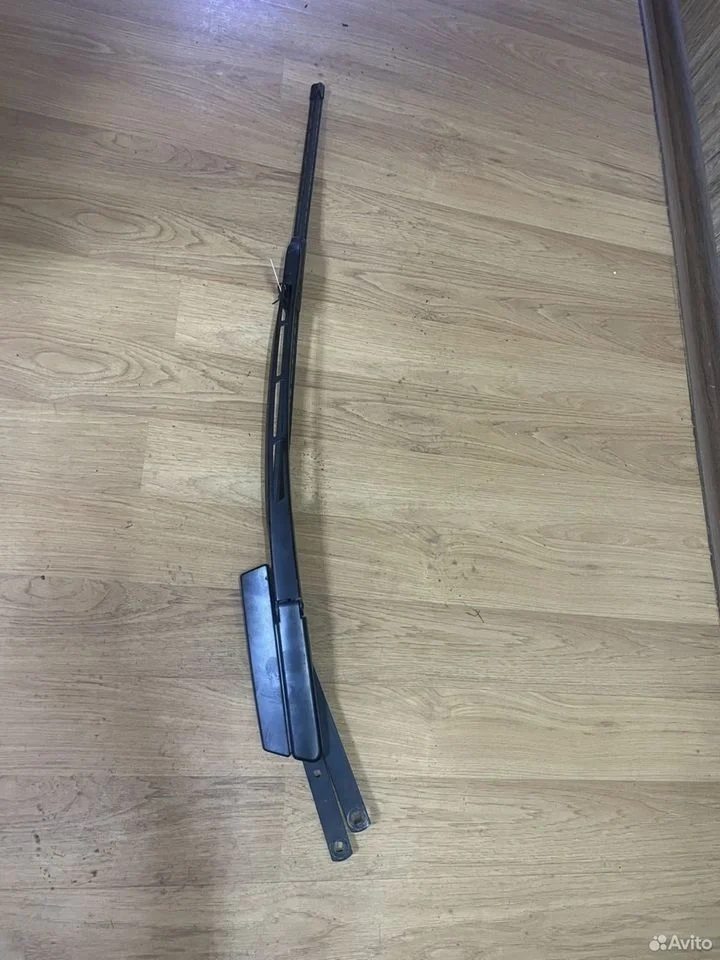 Поводок стеклоочистителя audi q7