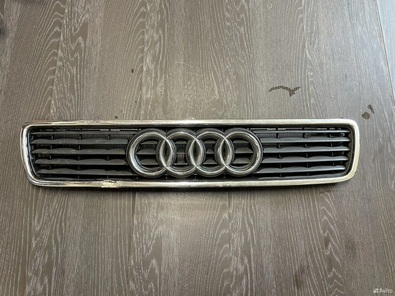Решетка радиатора audi a4 b5 8d0853651j