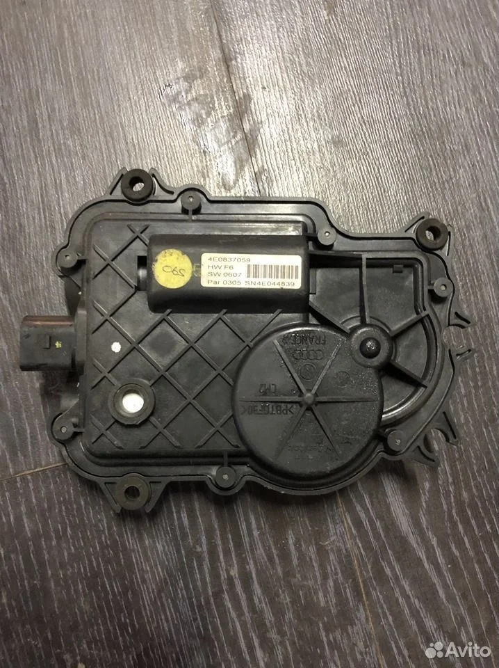 Доводчик двери audi a8 / s8 d3 4e0837059