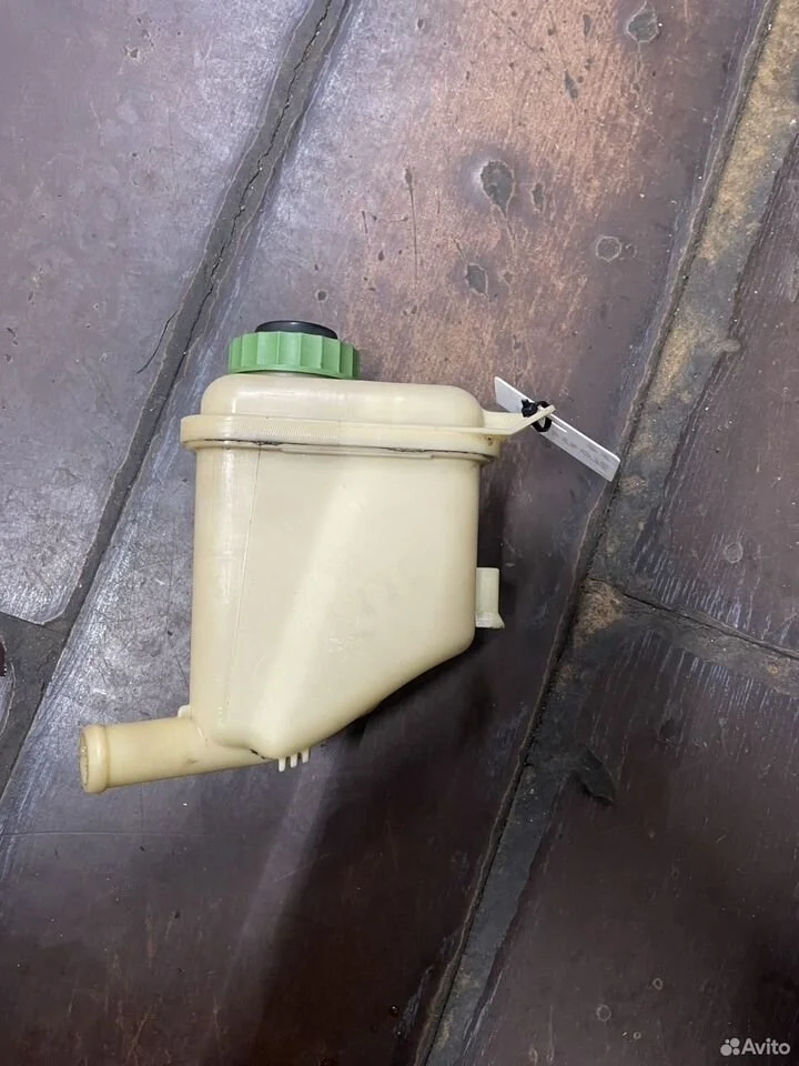 Бачок гур vw touareg 7l0422371b