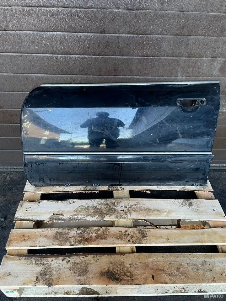 Дверь передняя левая audi a8 d2 4d0831051e