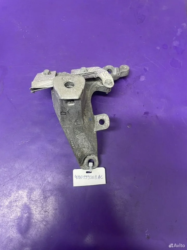 Кронштейн двс передней правый audi a8 d4