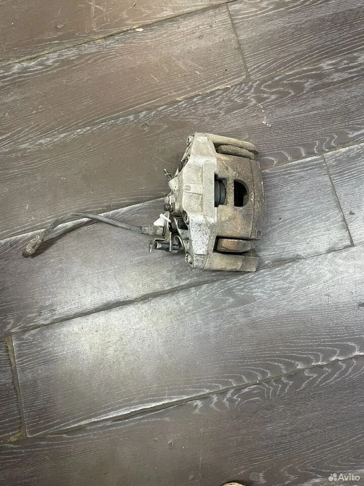 Суппорт передний левый vag 4f0615123