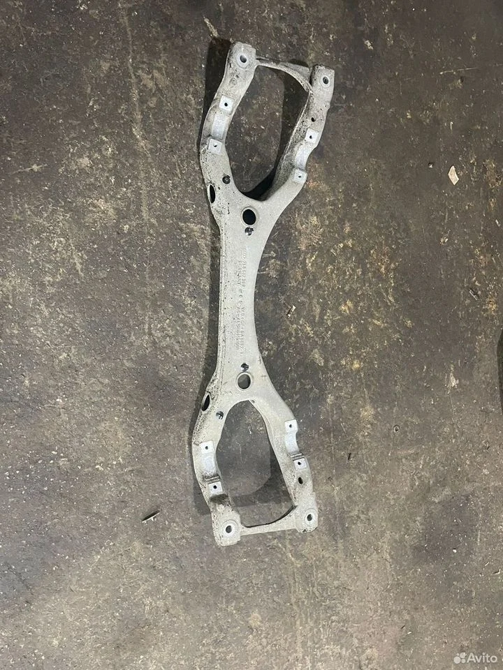 Балка задняя audi q7 7l8512369