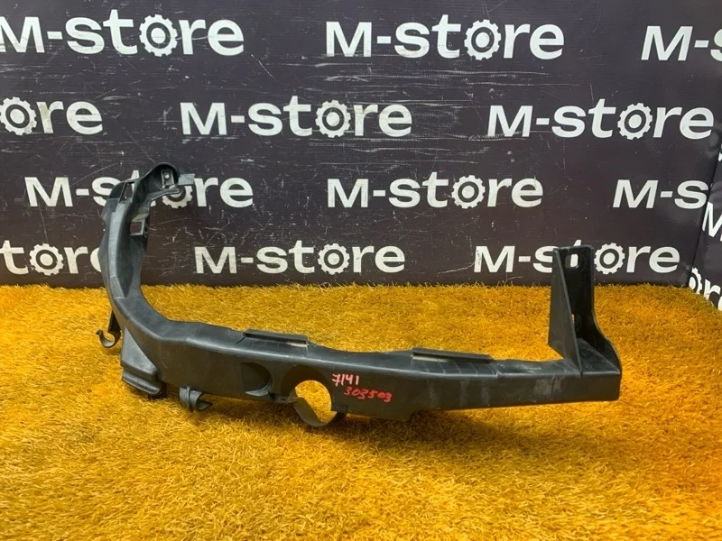 Кронштейн фары Bmw 3-Series 2005 51647116708 E90 N46B20B, правый