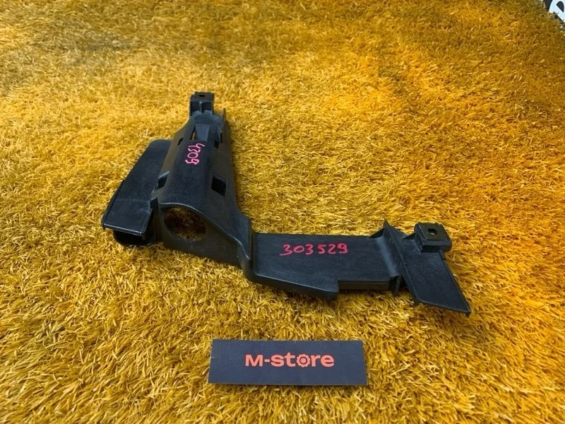 Кронштейн фары Bmw 3-Series 2000 63128380188 E46 M52B25 (256S4), правый