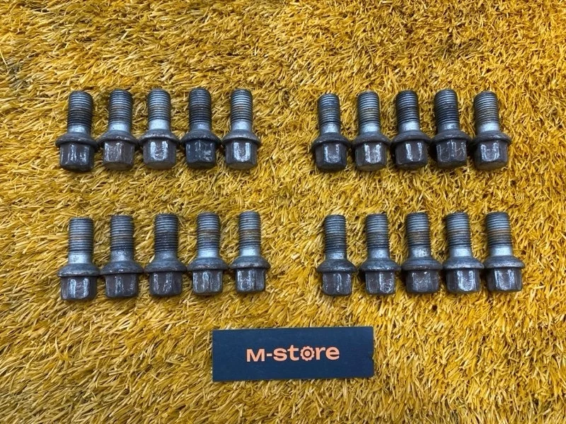 Болт колесный Mercedes-Benz C-Class 2010 A0009901707 W204 271.860