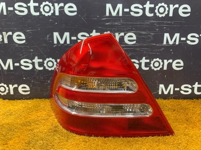 Фонарь задний Mercedes-Benz C-Class 2003 A2038200164 W203 271.946, левый