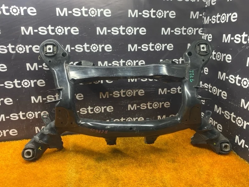 Балка поперечная (подрамник) Bmw 1-Series 2008 33316783713 E87 N52B30A, задняя