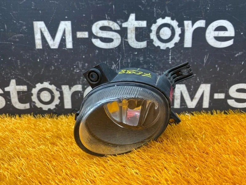 Фара противотуманная Audi A4 2004 8E0941699C B7/8E ALT, левая