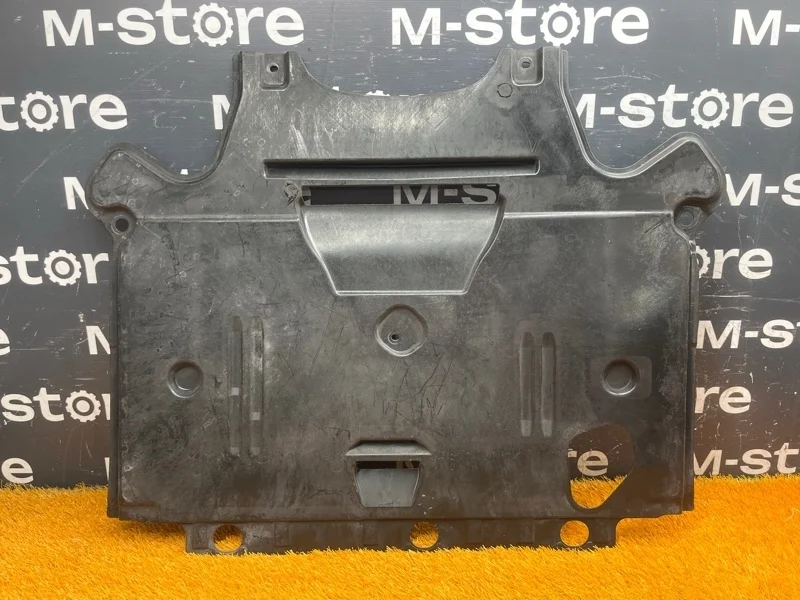 Защита двигателя Audi A4 2009 8K1863822J B8/8K CDNC