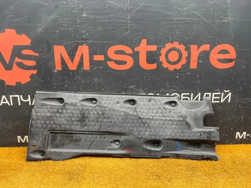 Защита днища кузова Volkswagen Tiguan 2012 5N0825202 5N CCZD, правая