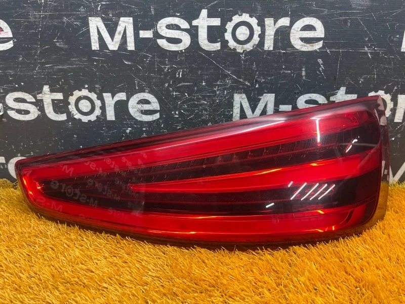 Фонарь задний Audi Q3 2013 8U0945094A 8U CCZC, правый