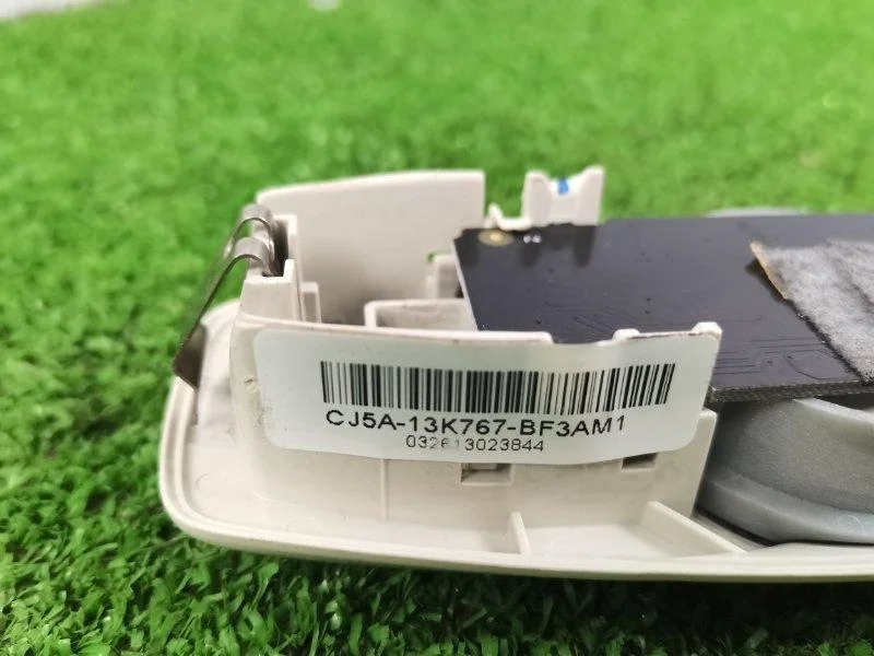 Бампер Ford Focus 3 2014-2019 КПП 5-ст.мех.(МКПП) M1DD Бензин 1 л EcoBoost