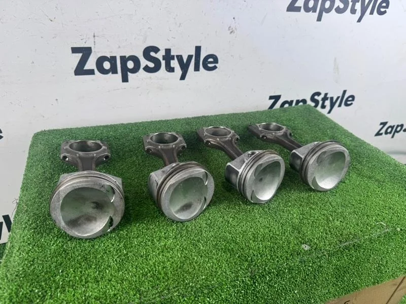 Поршень AUDI A5 8T