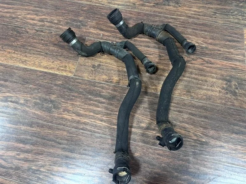 Патрубок системы охлаждения AUDI A5 8T