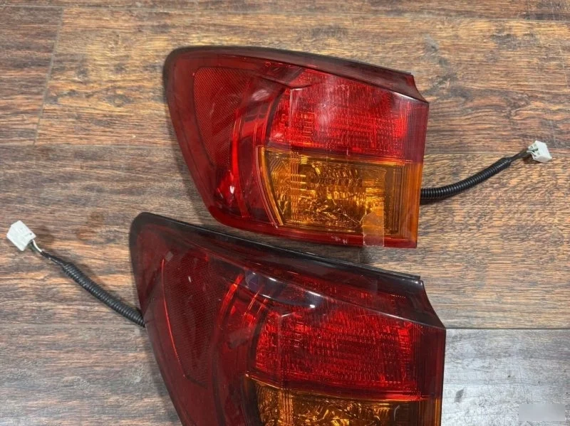 Фонарь Lexus IS205 2008