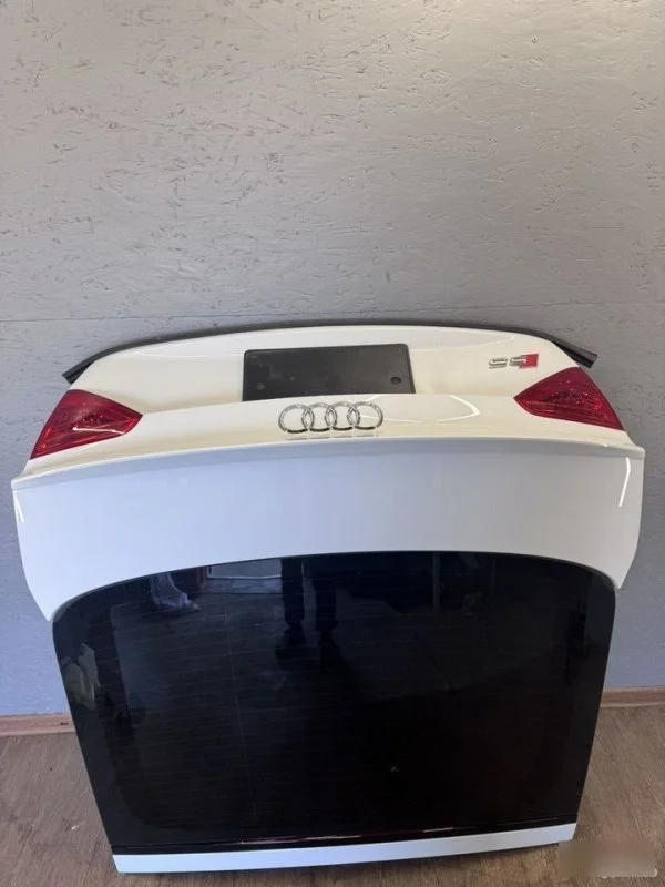 Крышка багажника Audi A5 8T