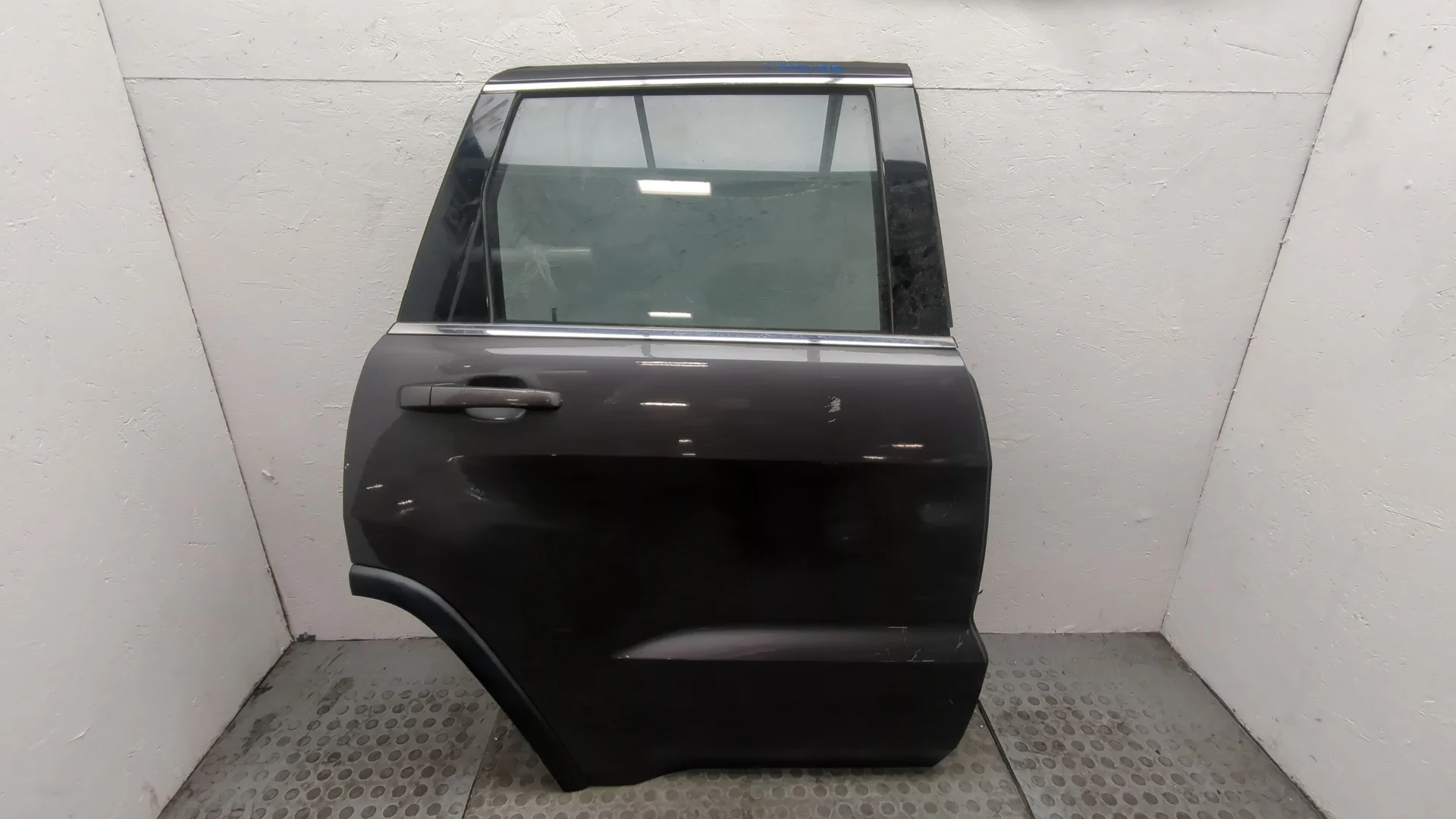 Дверь боковая (легковая) Jeep Grand Cherokee 2013-2022 КПП автомат 4х4 (АКПП) ERB Бензин 3.6 л Турбо