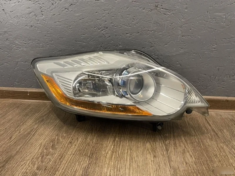 Фара Ford Kuga 1