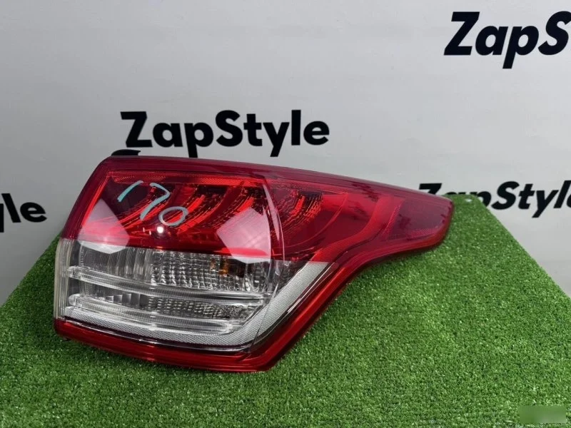 Фонарь Ford Kuga 2 2012-2016