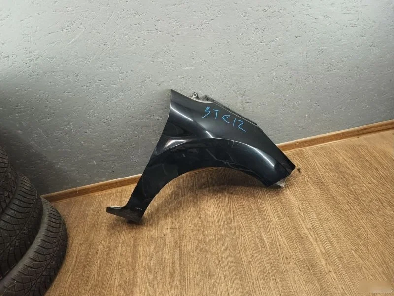 Крыло Ford Fiesta 6
