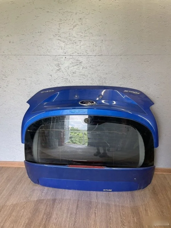 Крышка багажника Ford Focus 3 2011-2014