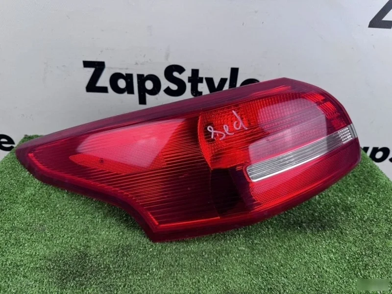 Фонарь Ford Focus 3